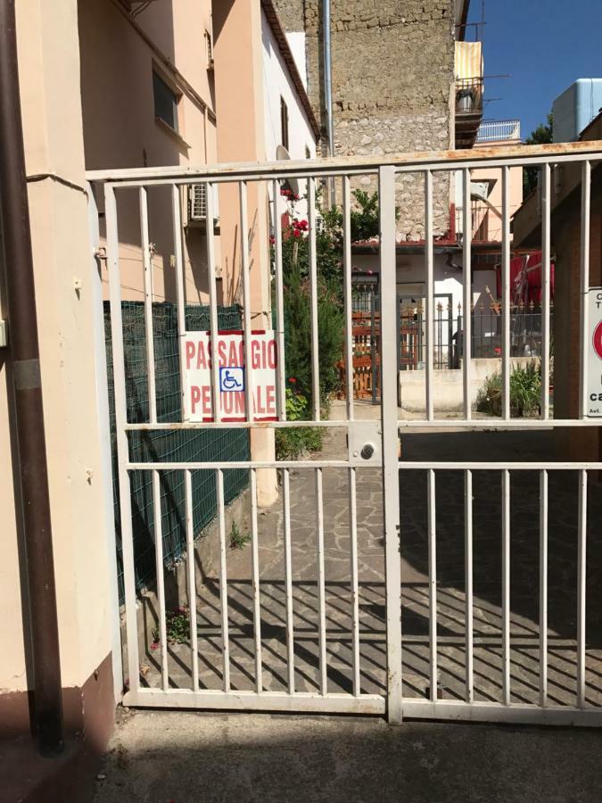 Nido D'Amore A Terracina Exterior foto
